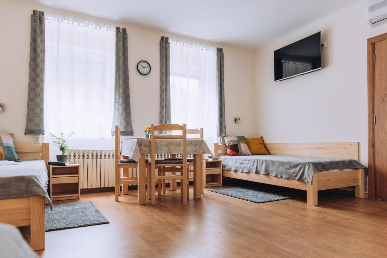 Ady 6 Apartment Senta
