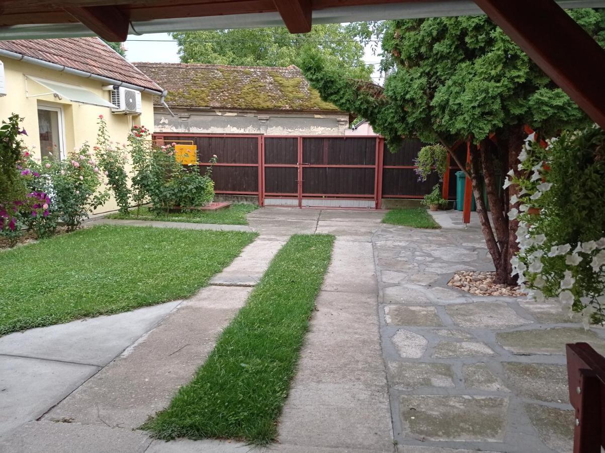 Apartment Ady 6 Senta